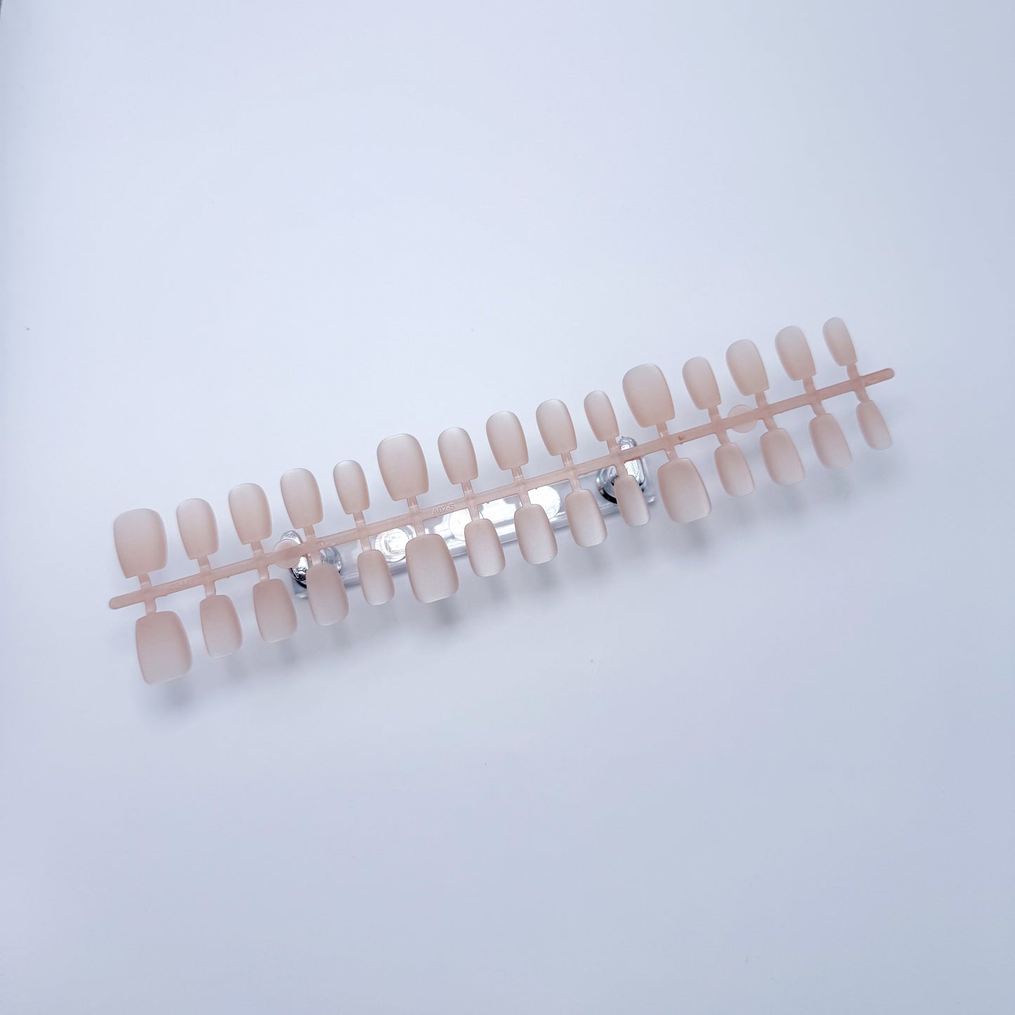 Blush Haze Matt – Press-on Fingernägel, Matt, Cat-Eye, Einfarbig und Seidenmatt – NEXANAILS®