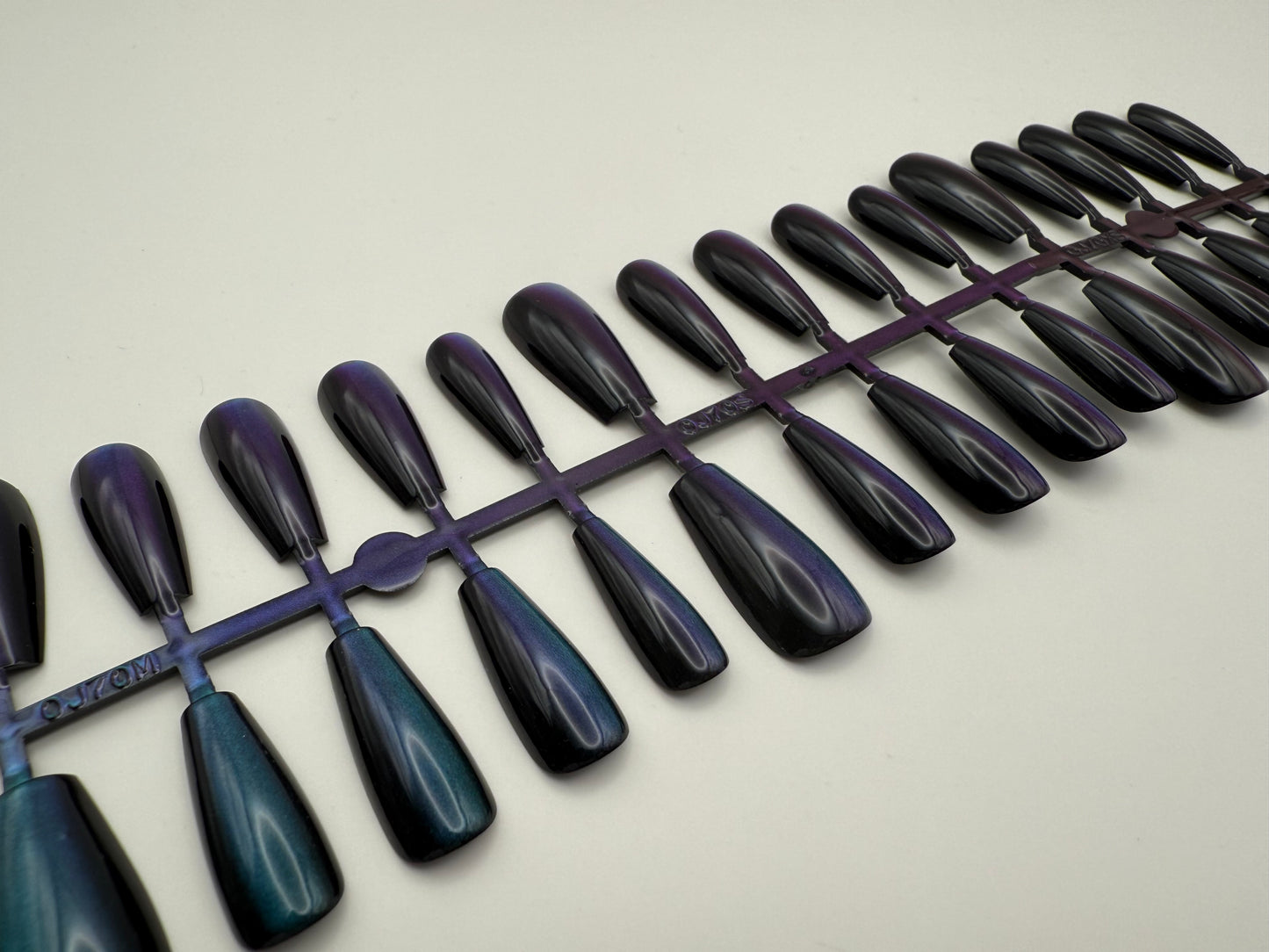 Northern Lights – Press-on Fingernägel, Irisierend und Cat-Eye – NEXANAILS®