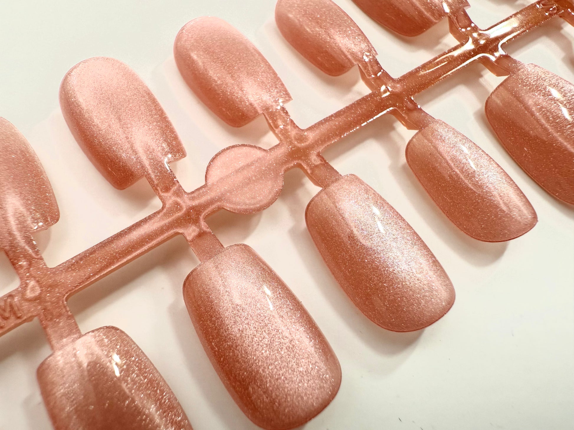 Rose Halo – Press-on Fingernägel, Glitzer und Cat-Eye – NEXANAILS®