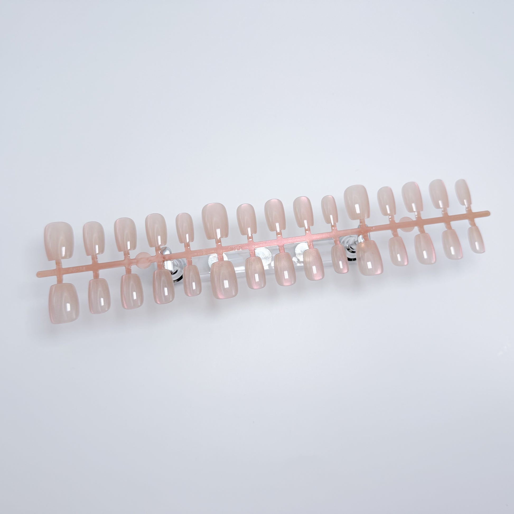 Peach Glow Aurora – Press-on Fingernägel, Polarlicht/Aurora und Cat-Eye – NEXANAILS®