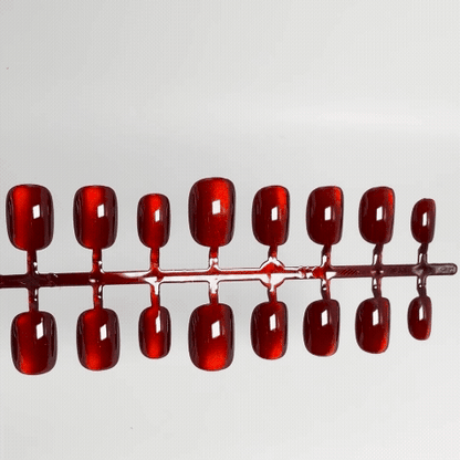 Crimson Toast – Press-on Fingernägel, Einfarbig und Cat-Eye – NEXANAILS®