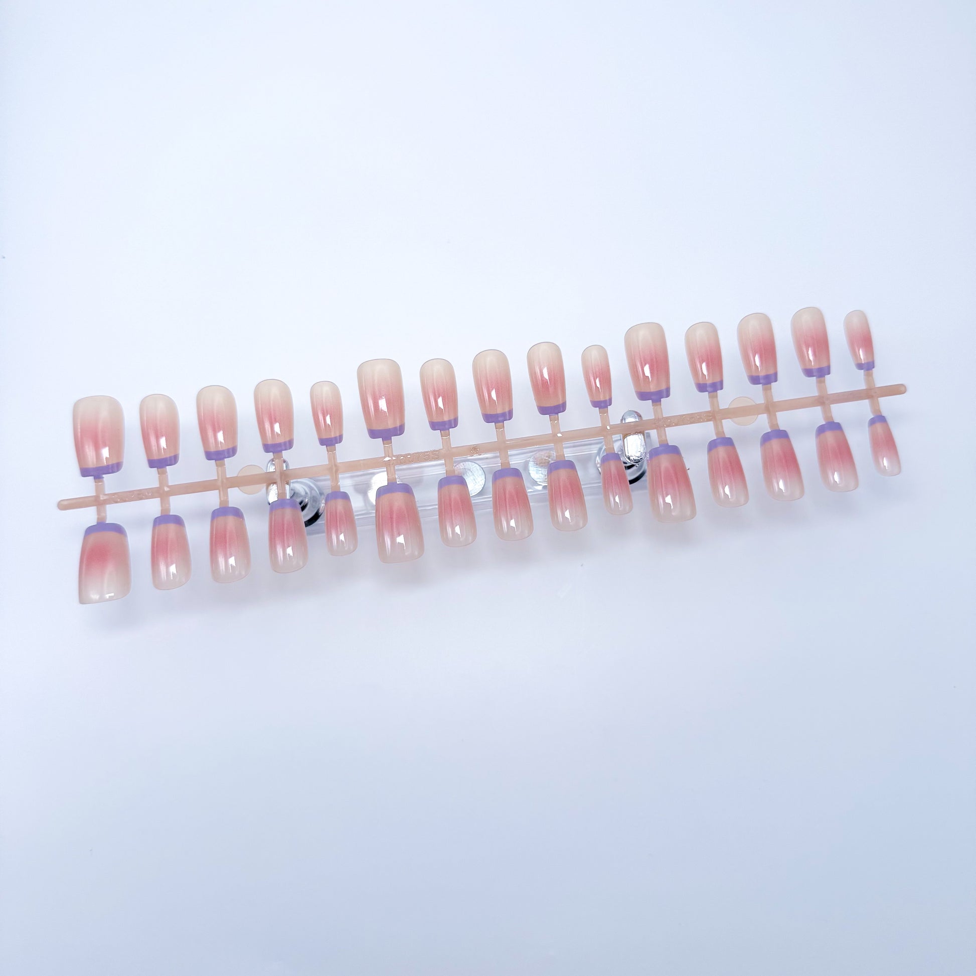 Blush Amethyst French – Press-on Fingernägel, Französische Nagelspitze – NEXANAILS®