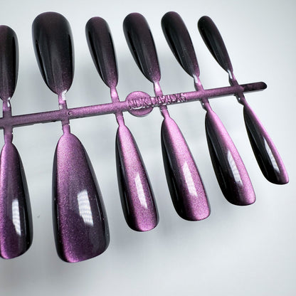 Cosmic Violet – Press-on Fingernägel, Cat-Eye und Einfarbig – NEXANAILS®
