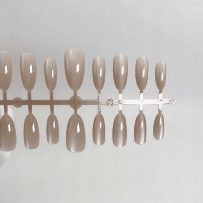 Satin Champagne – Press-on Fingernägel, Cat-Eye und Einfarbig – NEXANAILS®