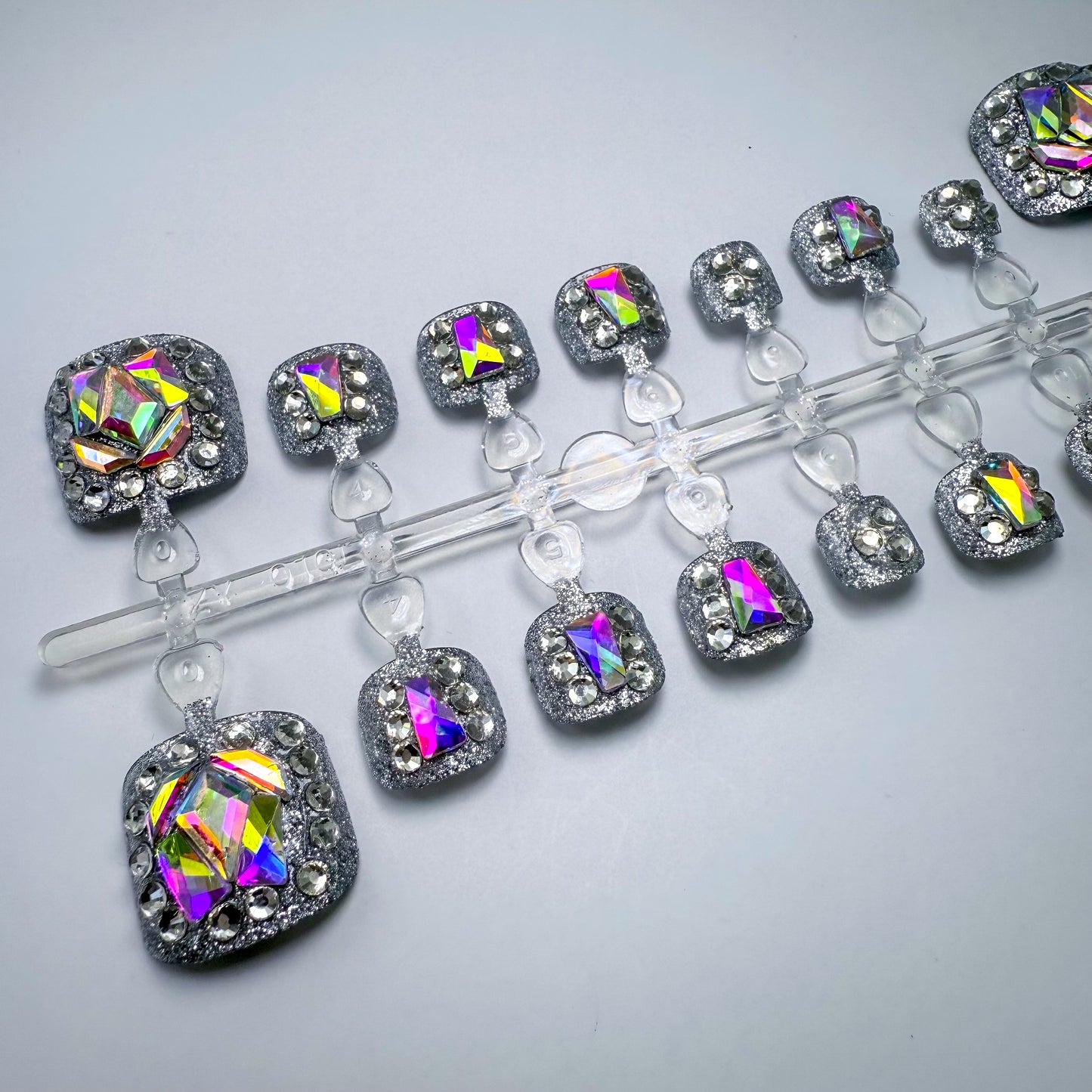 Galaxy Prism | Luxe Pedicure – Press-on Fußnägel, Glitzer – NEXANAILS®