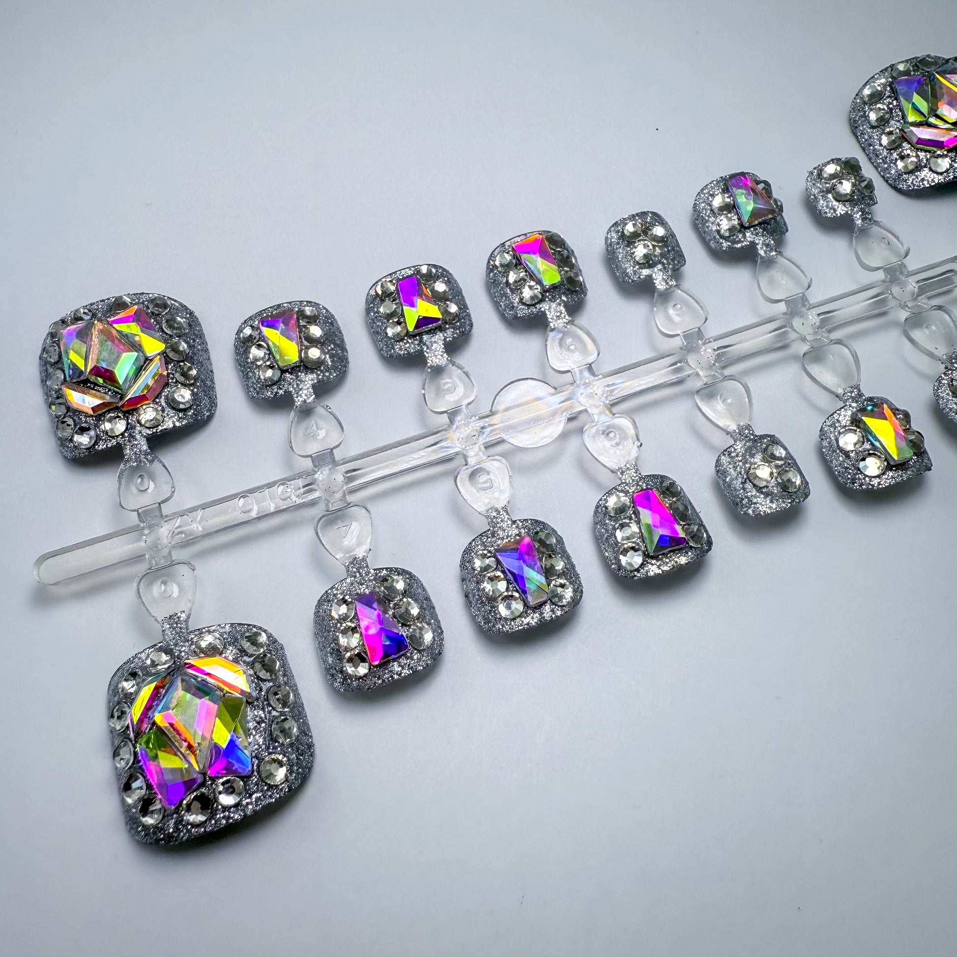 Galaxy Prism | Luxe Pedicure – Press-on Fußnägel, Glitzer – NEXANAILS®
